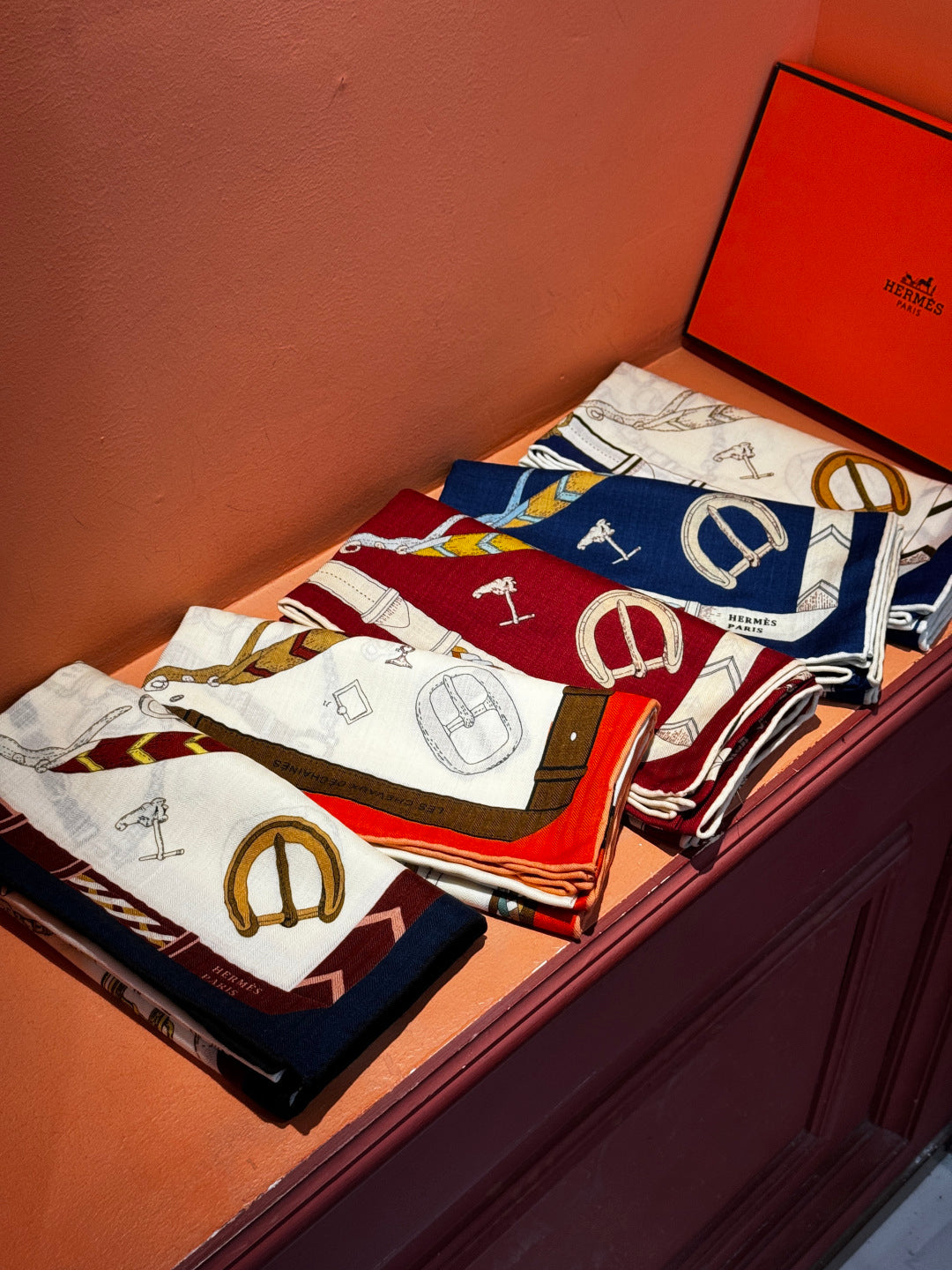 HM 25s Horse Reversible Scarf 140cm Beige Blue Cashmere Silk 967391