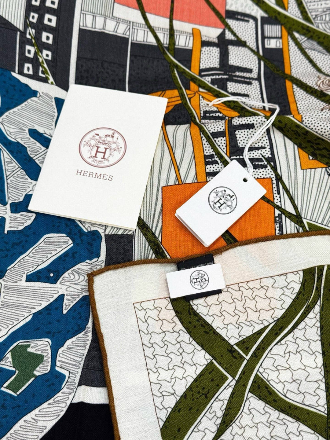 HM 25s Essential Scarf 140cm Green Colorful Cashmere Silk 967425