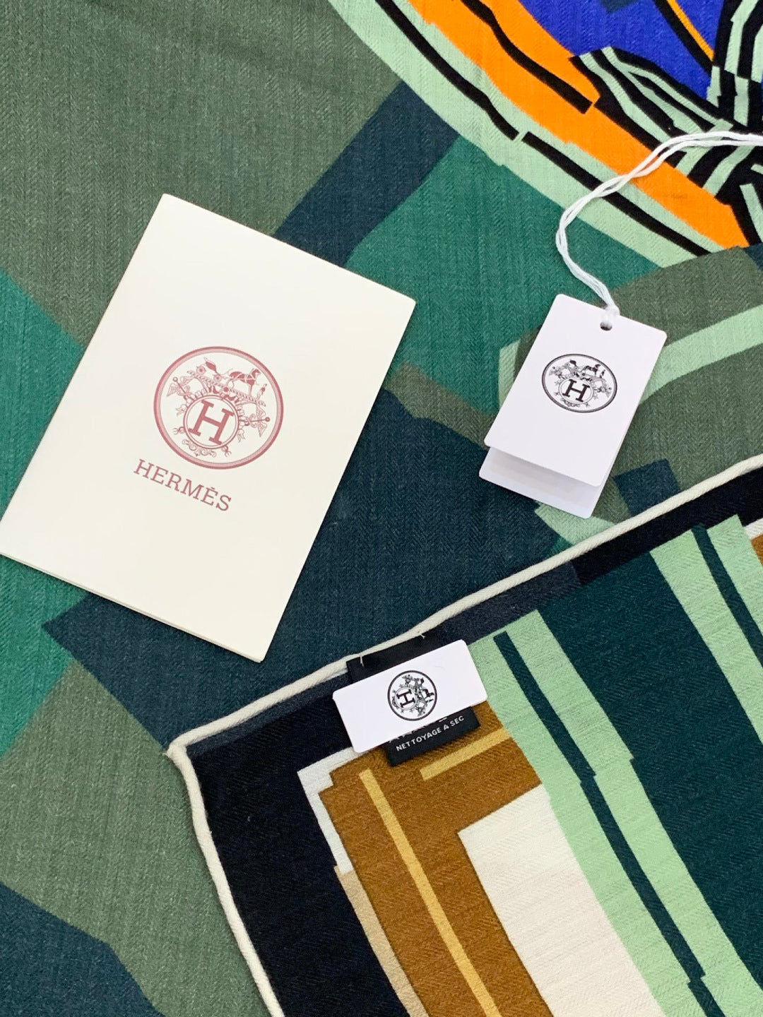 HM 25s Checkered Horse Scarf 140cm Green Blue Beige Cashmere Silk970933