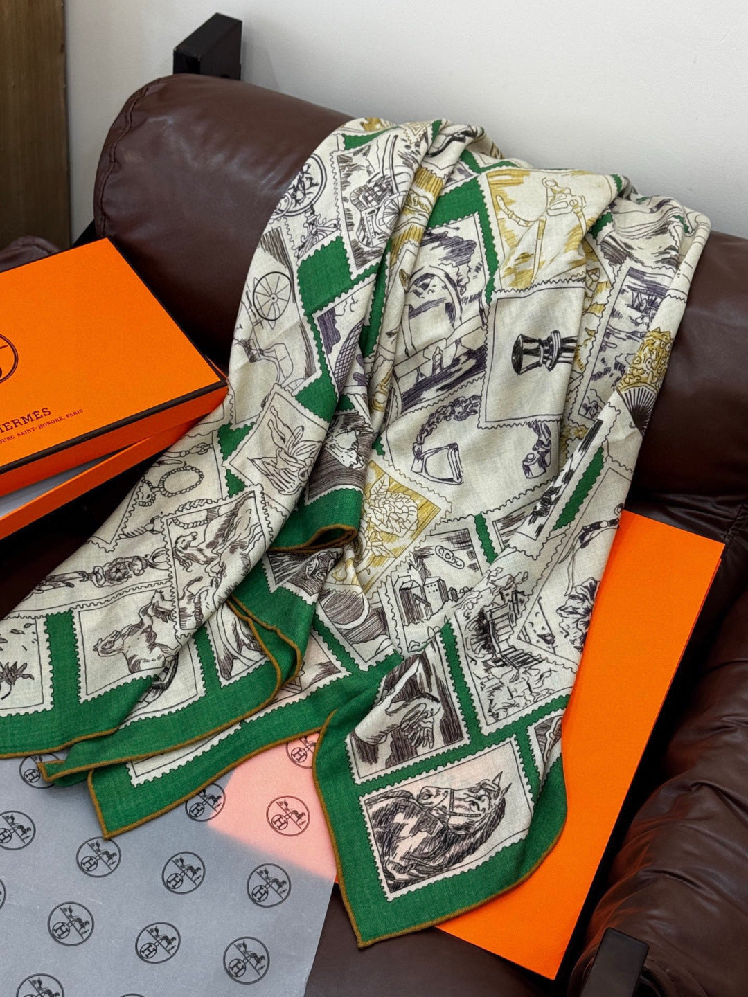 HM 25s Velvet Square Scarf 140cm Light Beige Green Cashmere Silk 970937