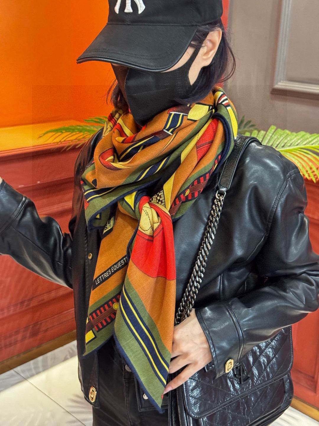 HM 25s Equestrianism Scarf 135cm Camel Brown Blue Cashmere Silk 970963