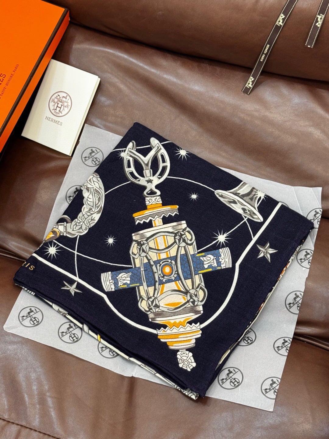 HM Starry Night Chorus Scarf 140cm Navy Blue Beige Cashmere 970970