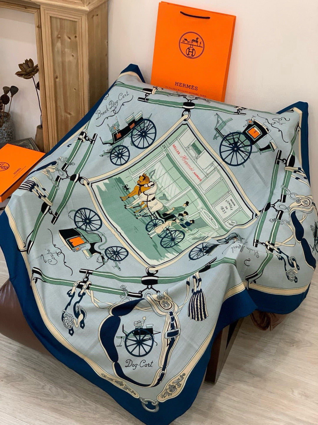 HM 25s The King Scarf 140cm Blue Colorful Cashmere 973052