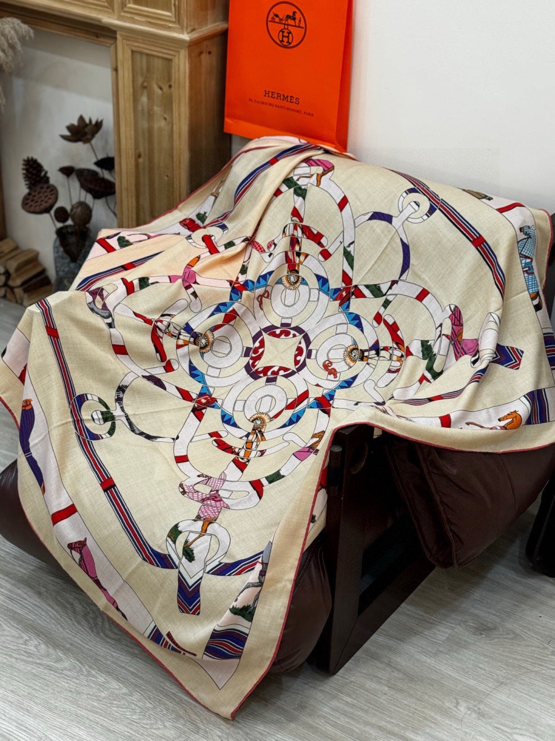 HM 25s Golden Spurs Scarf 140cm Beige Blue Cashmere 976284