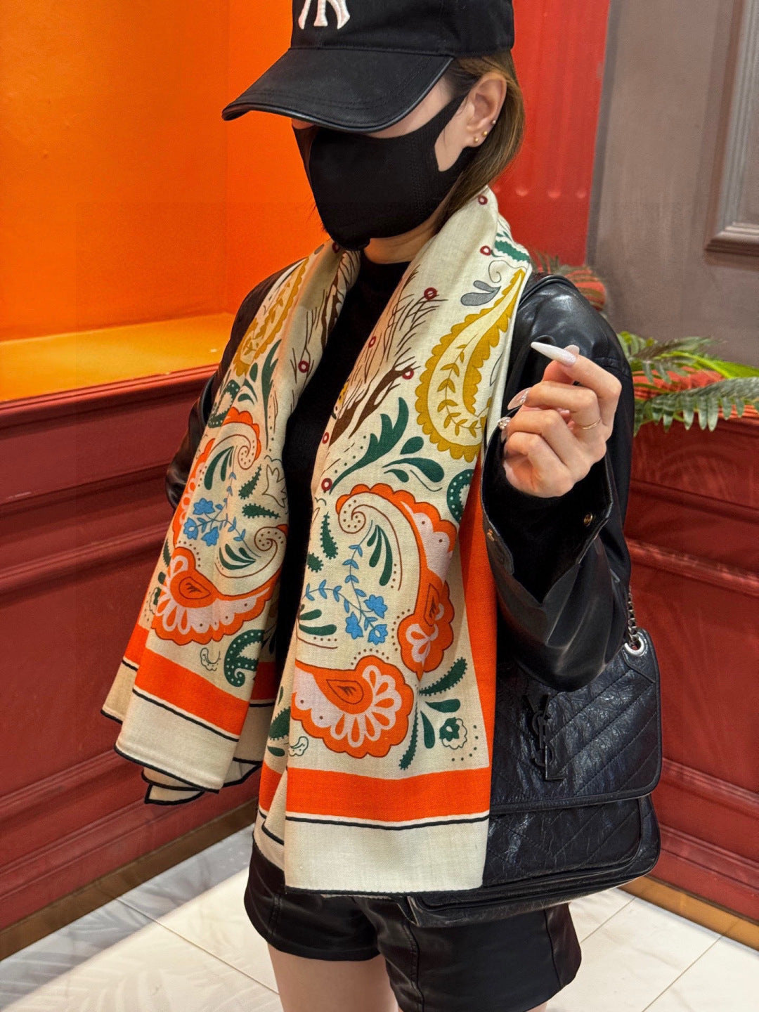 HM 25s Jungle Love Scarf 140cm Orange Beige Cashmere 976287