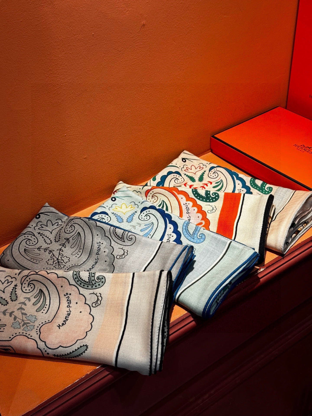 HM 25s Jungle Love Scarf 140cm Beige Blue Cashmere 976288