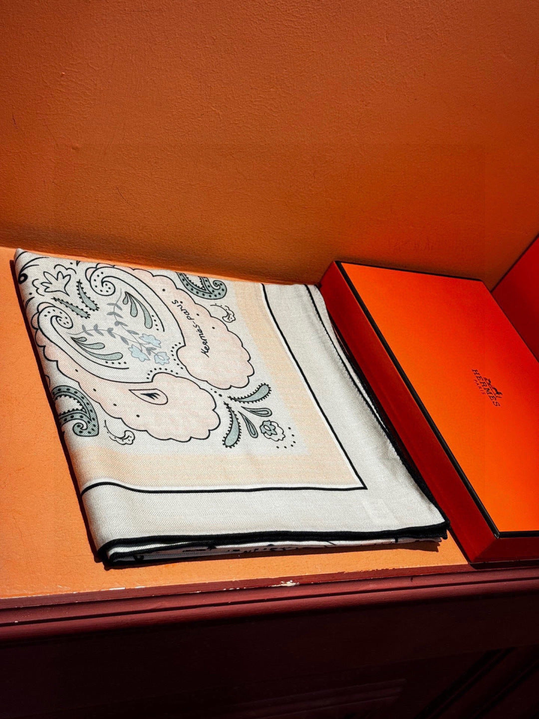 HM 25s Jungle Love Scarf 140cm Beige Black Cashmere 976289