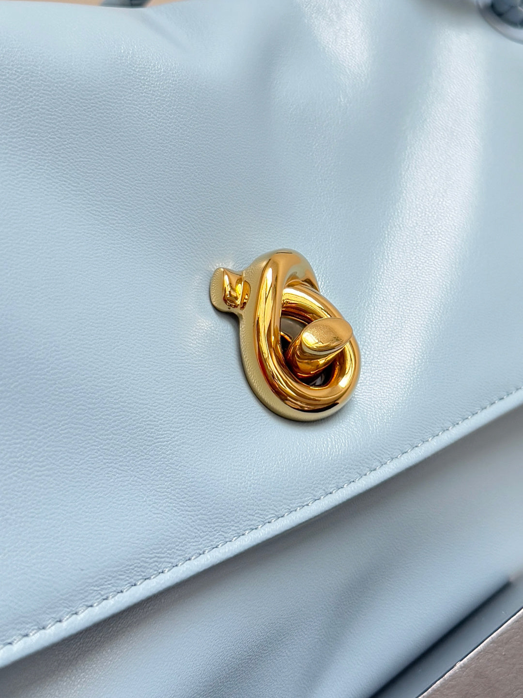 Bottega Veneta 2026 Madison Bag Blue Lambskin 129928