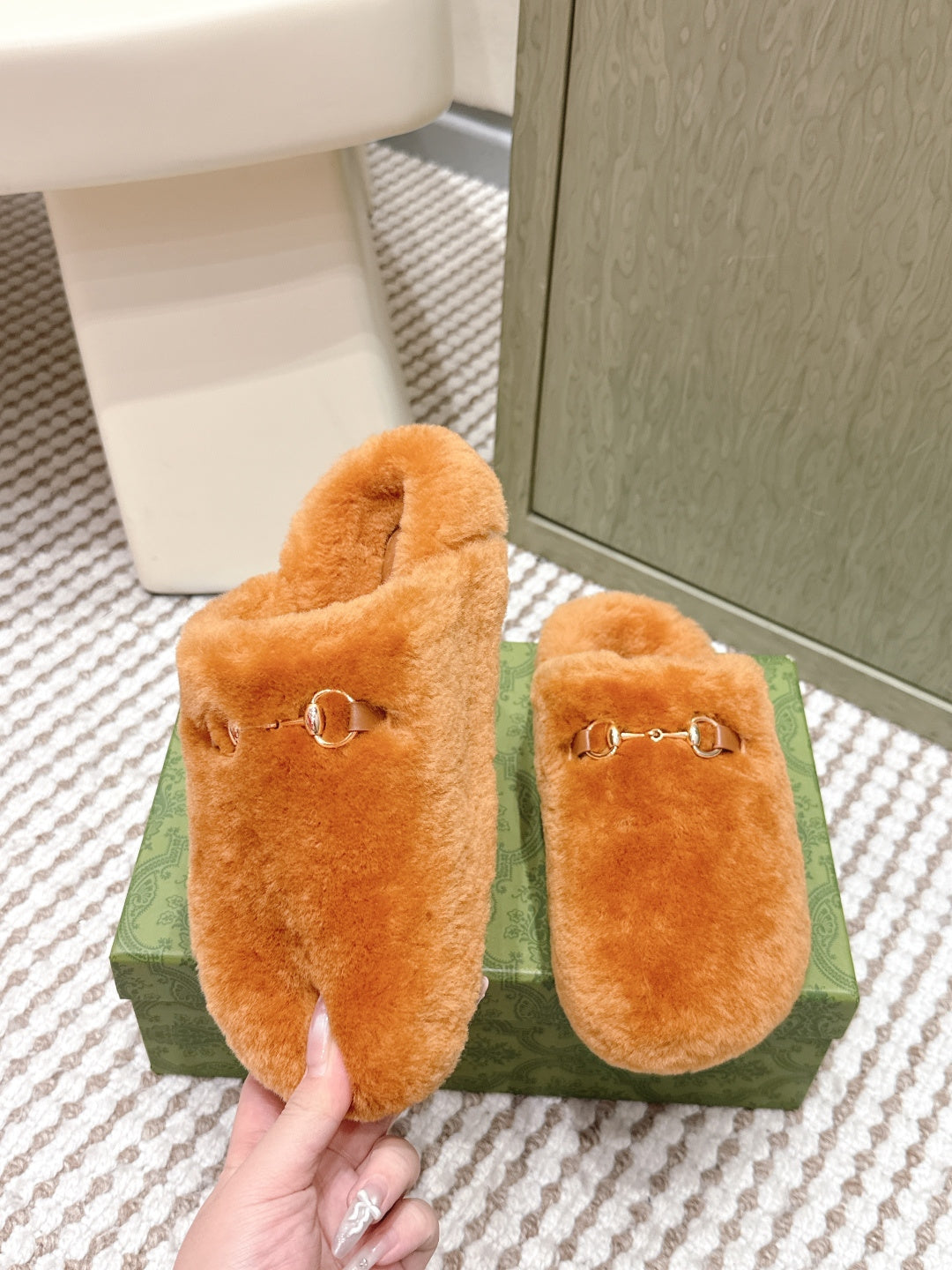 GG 26ss Loafers Rhinestones Orange Wool 612027