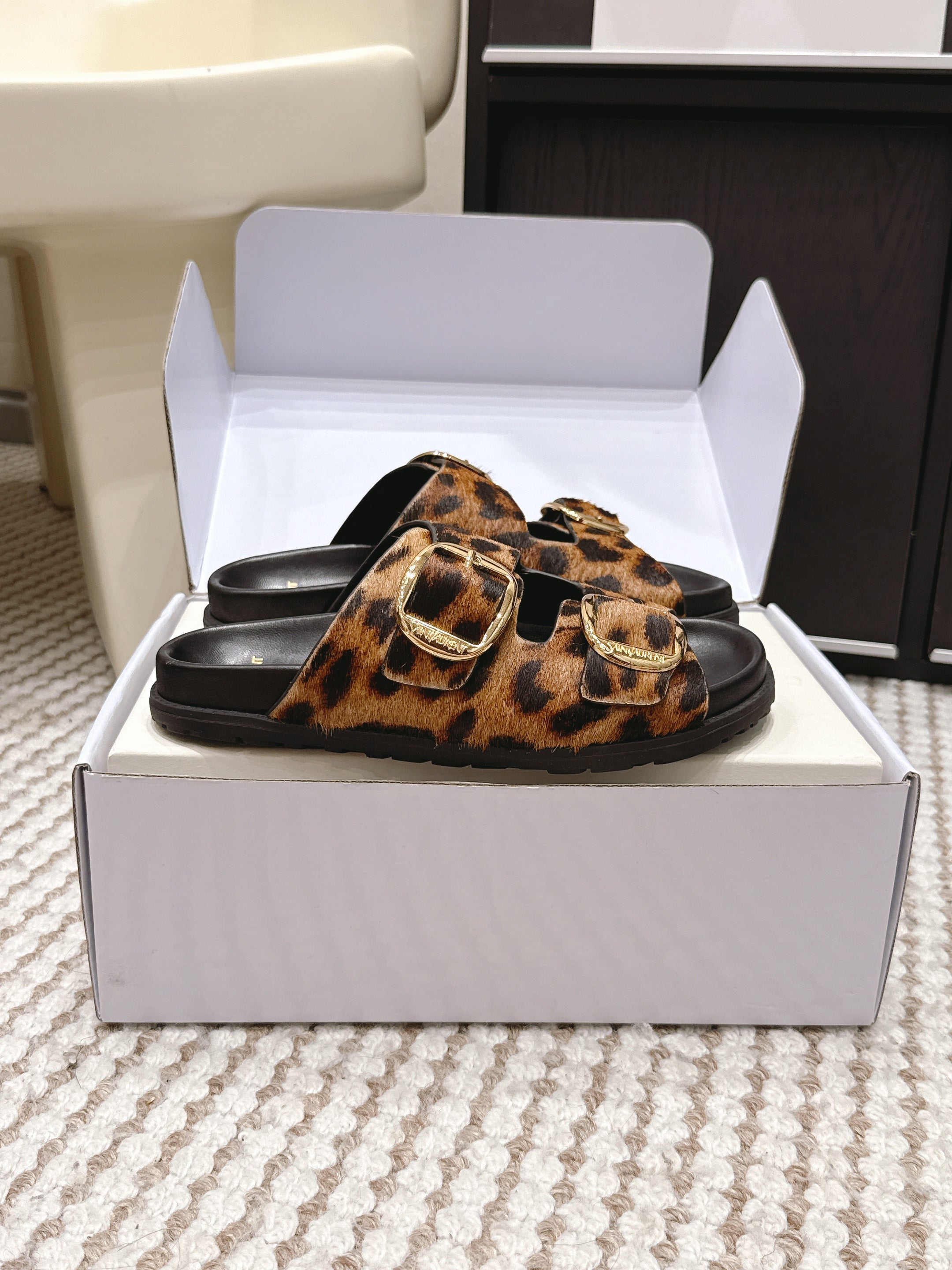 YSL 26ss Platform Slippers Black Leopard Print Leather Gold Buckle  663211