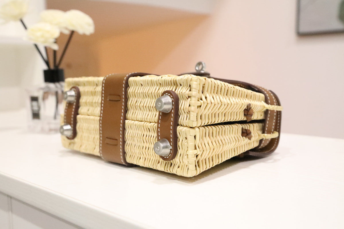 High-end Hermes 2026 Kelly Picnic Bag 20cm Golden Brown Leather/Woven Rattan