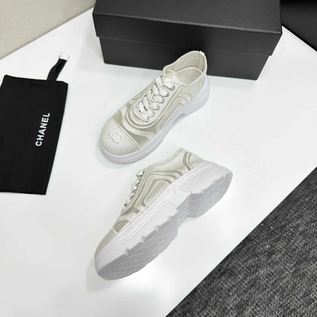 CC 26s Casual Sneakers Rhinestones White Mesh Sheepskin 626365