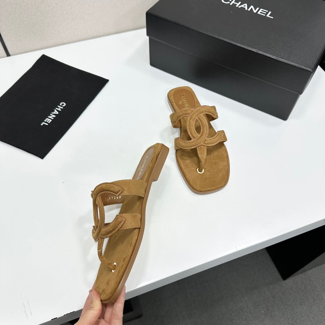 Chanel 2026 Flat Filp-Flops Leather Cowhide 822819