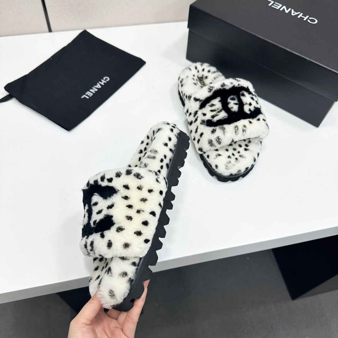 Chanel 2026 Furry Platfom Sandals Wool 985885