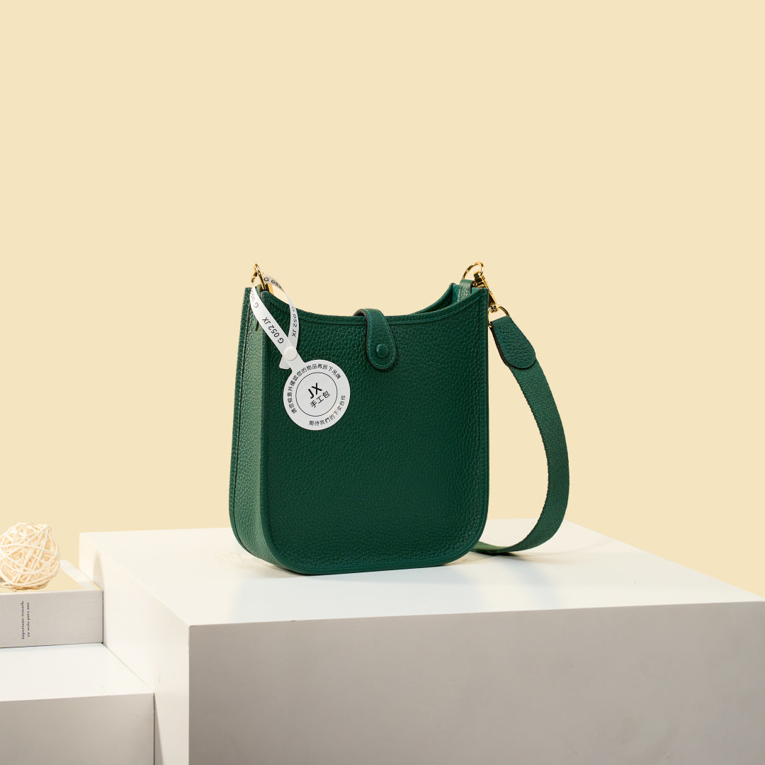High-end Hermes 2026 Evelyne Bag 17cm Taurillon Clemence Leather 3