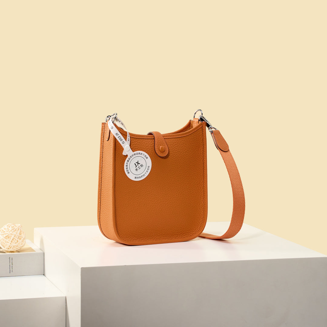 High-end Hermes 2026 Evelyne Bag 17cm Taurillon Clemence Leather 1