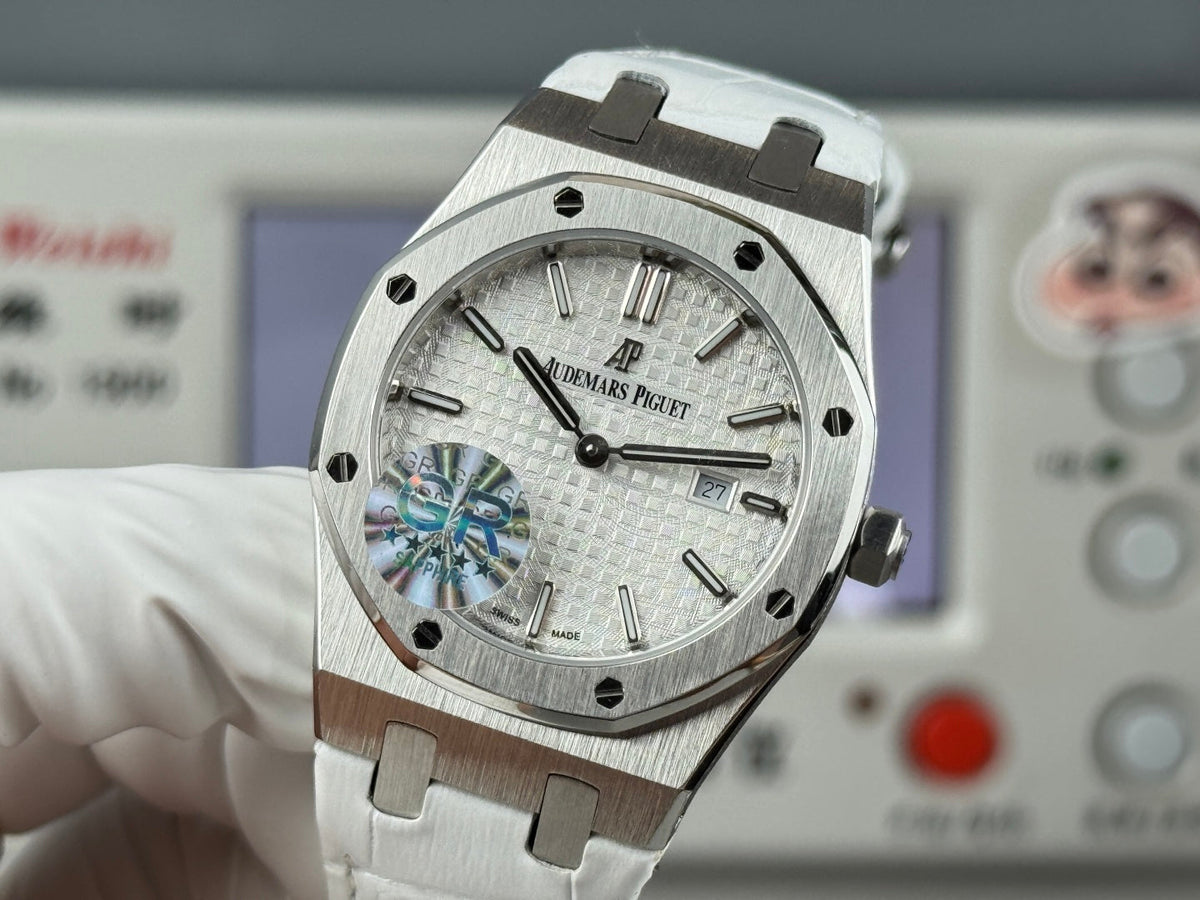 Audemars Piguet Royal Oak Lady 33mm White Dial Leather Strap