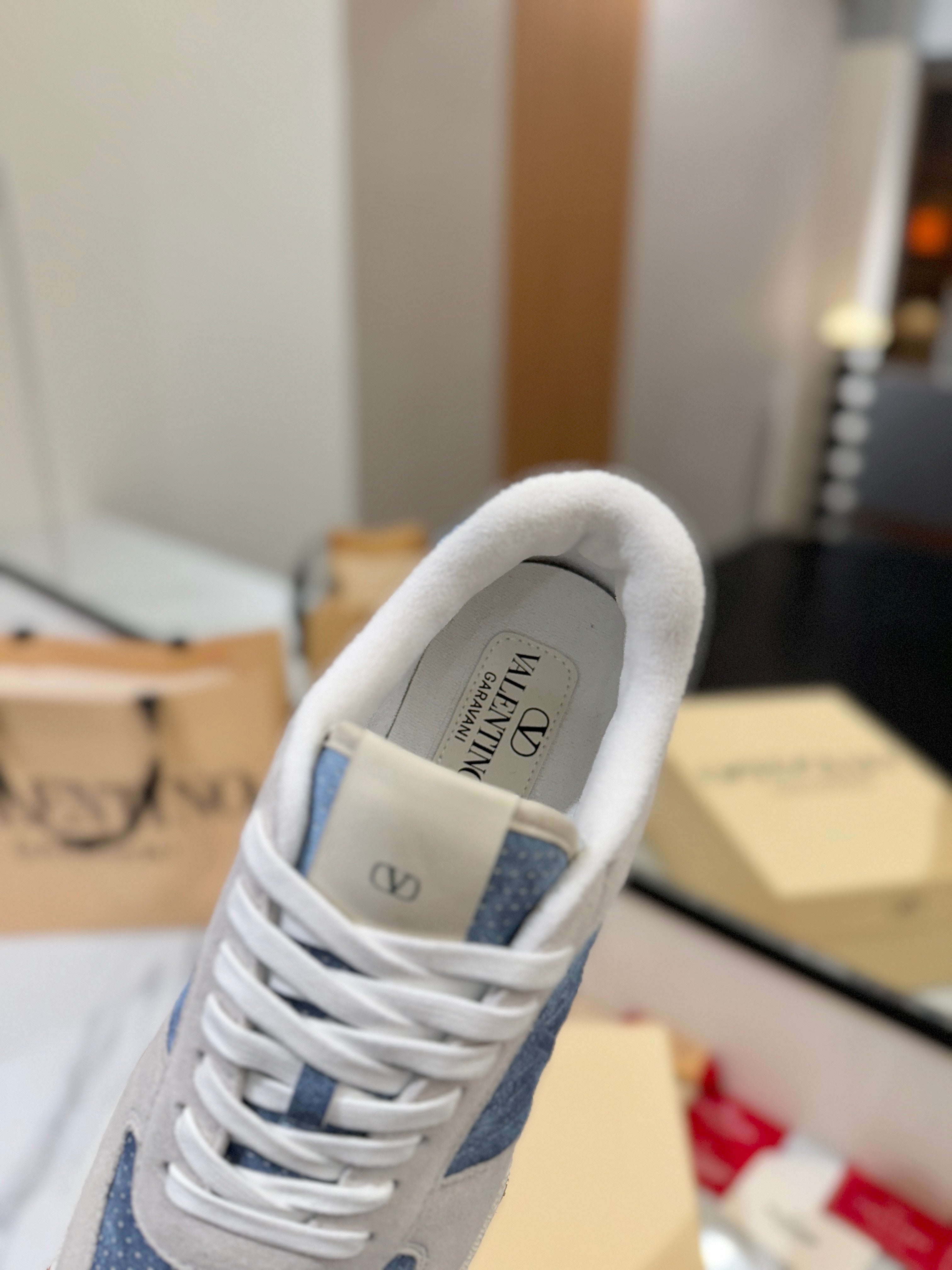 VT 25S  Casual Sneakers Light Gray Blue Suede Cowhide  560752