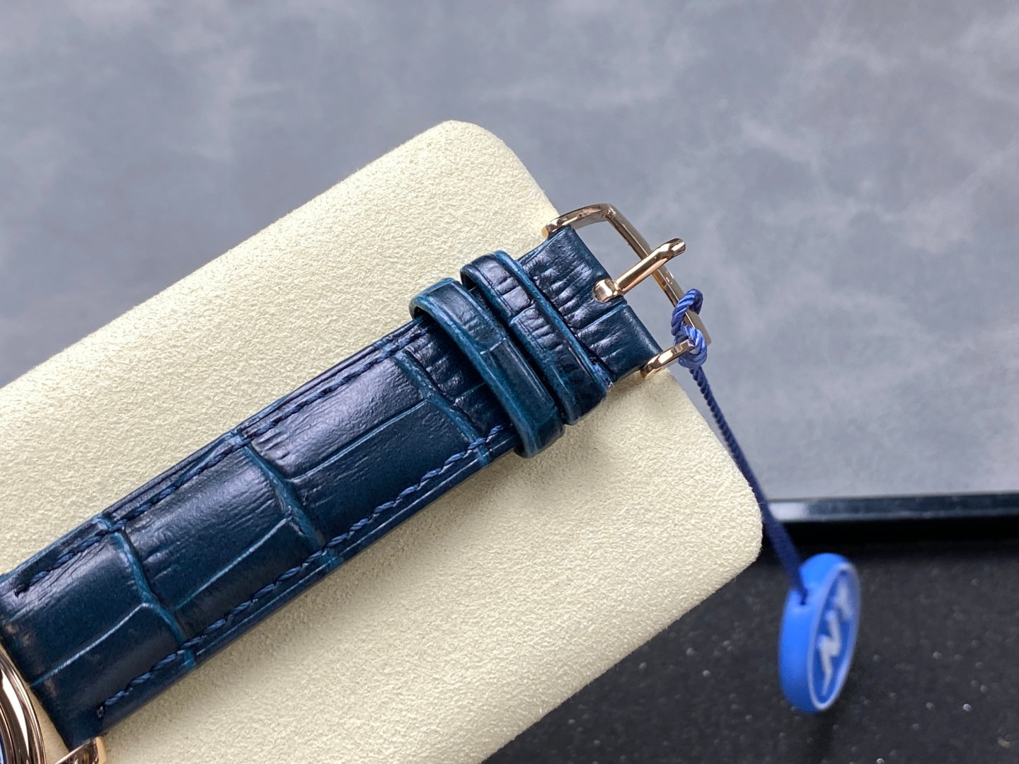 Omega De Ville Prestige Co-Axial Master Chronometer 41mm Rose Gold Blue Dial