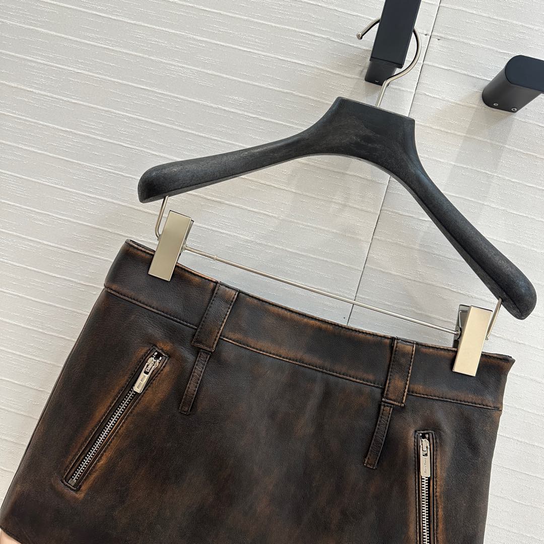 Miu Miu 25 Short Skirt Black Brown Sheepskin