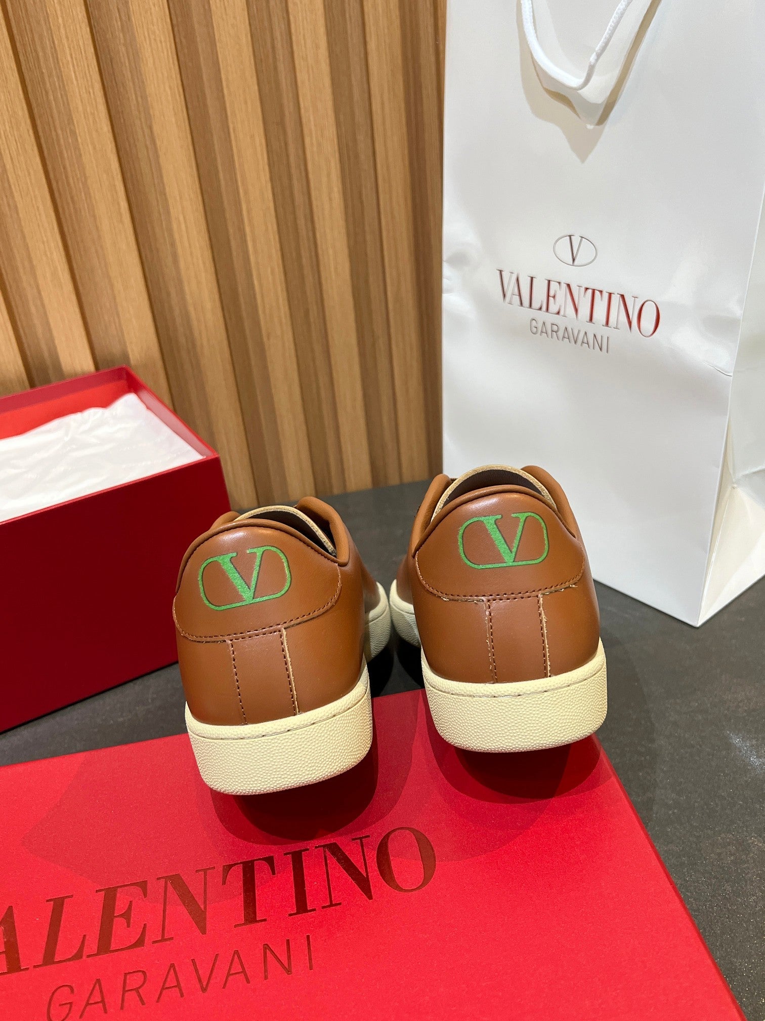 VT 25S  Casual Sneakers Camel Brown Cowhide 563093