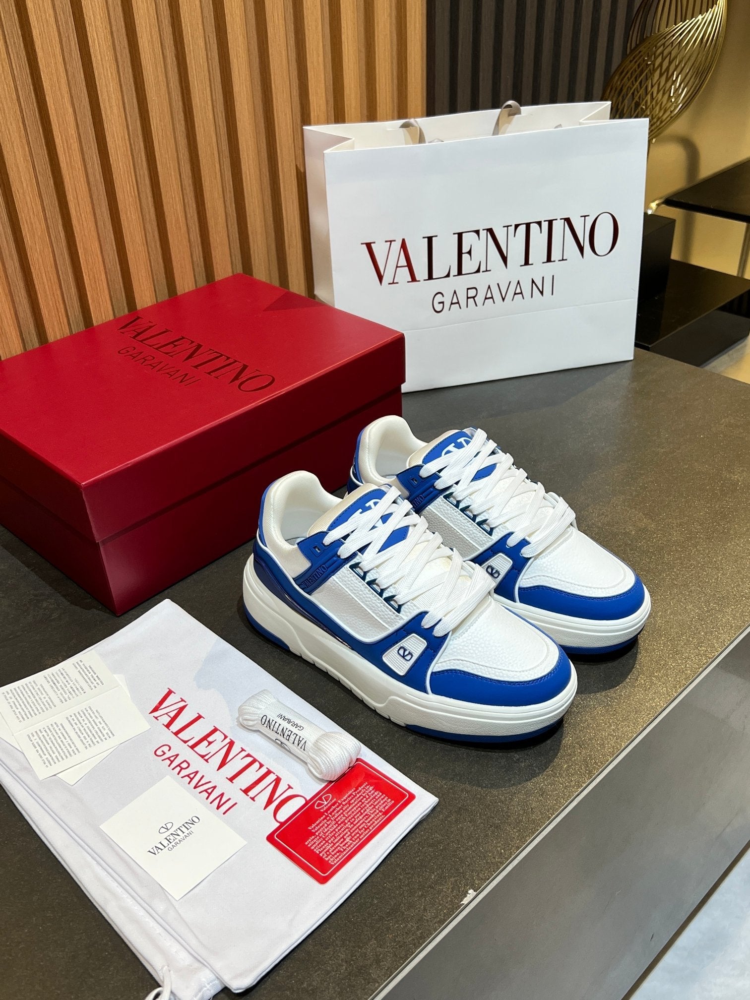 VT 25S Couple Sneakers White Blue Calfskin 563112