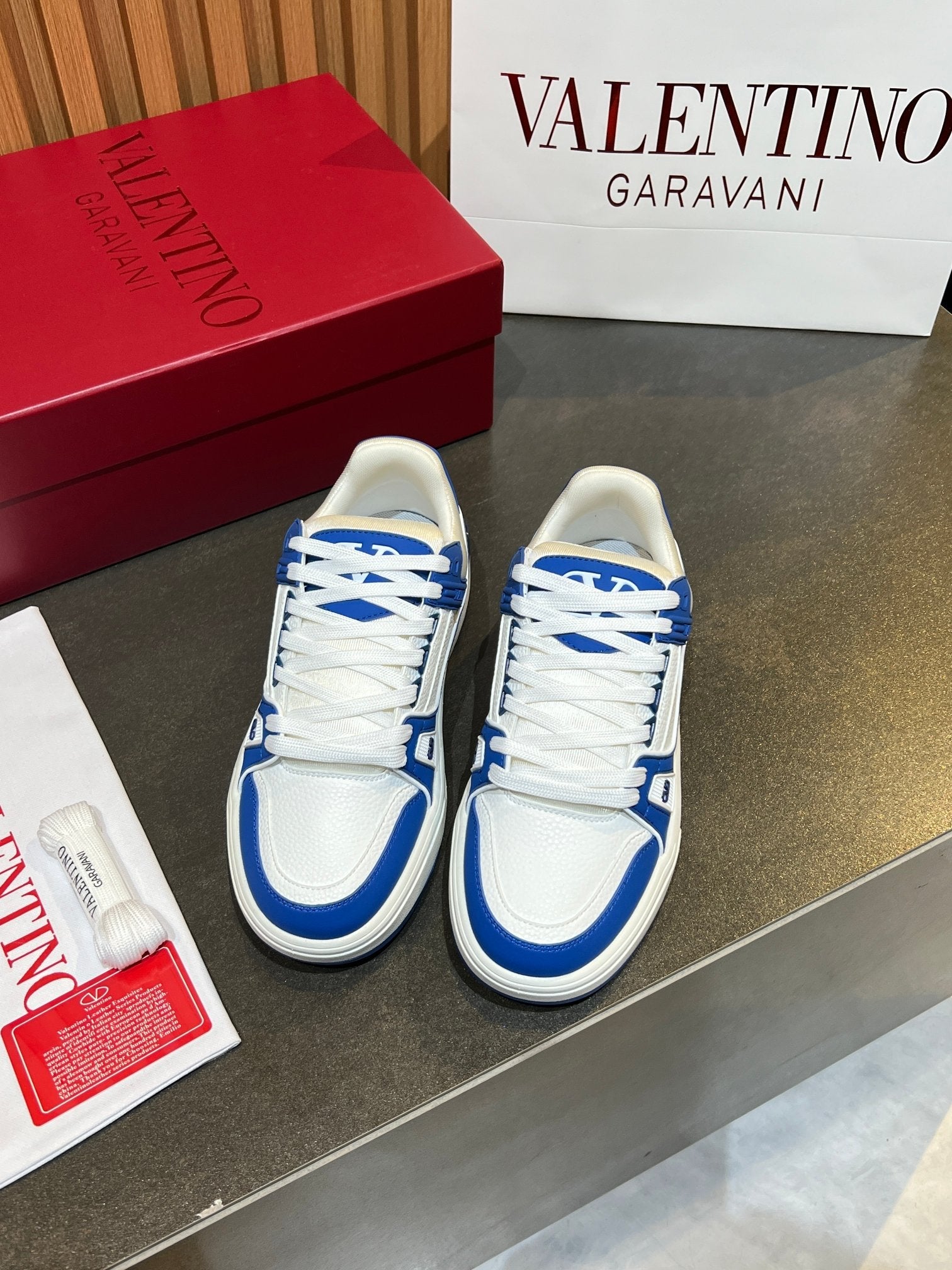 VT 25S Couple Sneakers White Blue Calfskin 563112