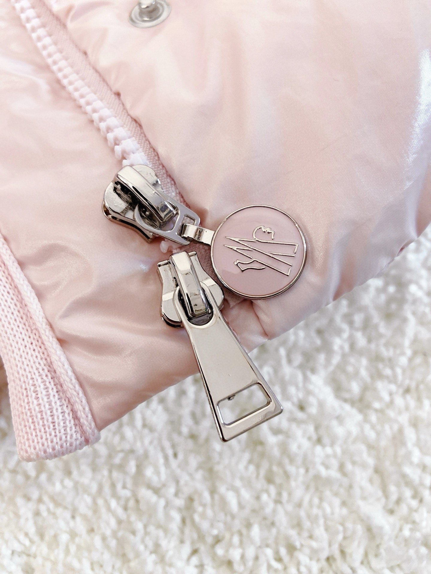 Moncler 2025 Barante Jacket Pink Polyester Down