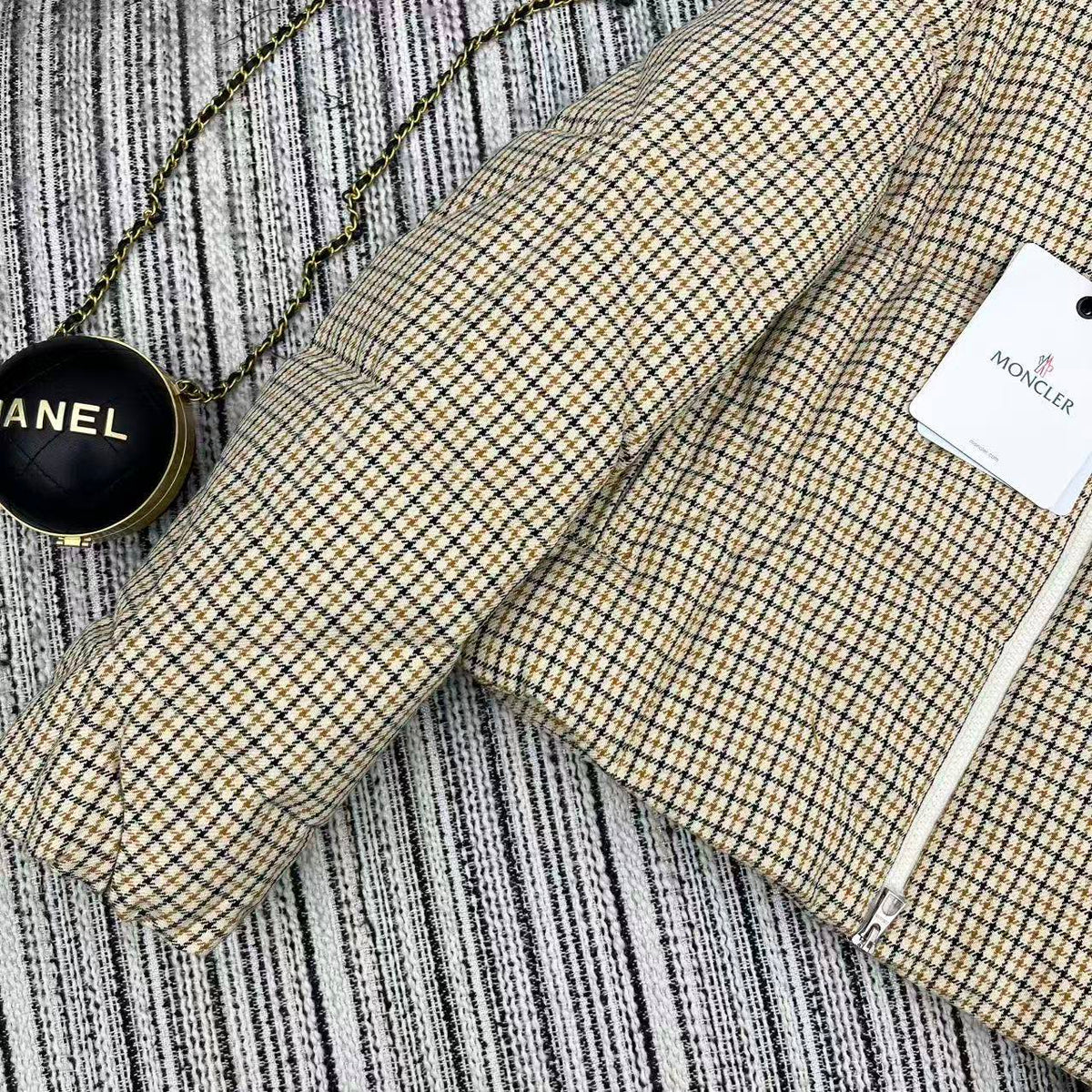 Moncler 2026 Keros Wool Blend Check Short Down Beige Jacket 260816