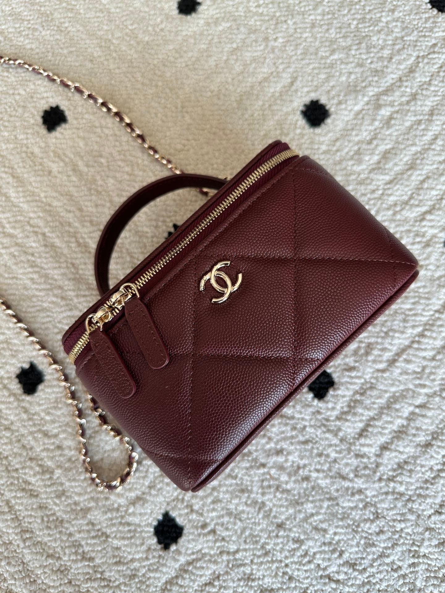 Chanel 2025 Vanity 17cm Bag Burgundy Caviar Leather 320301