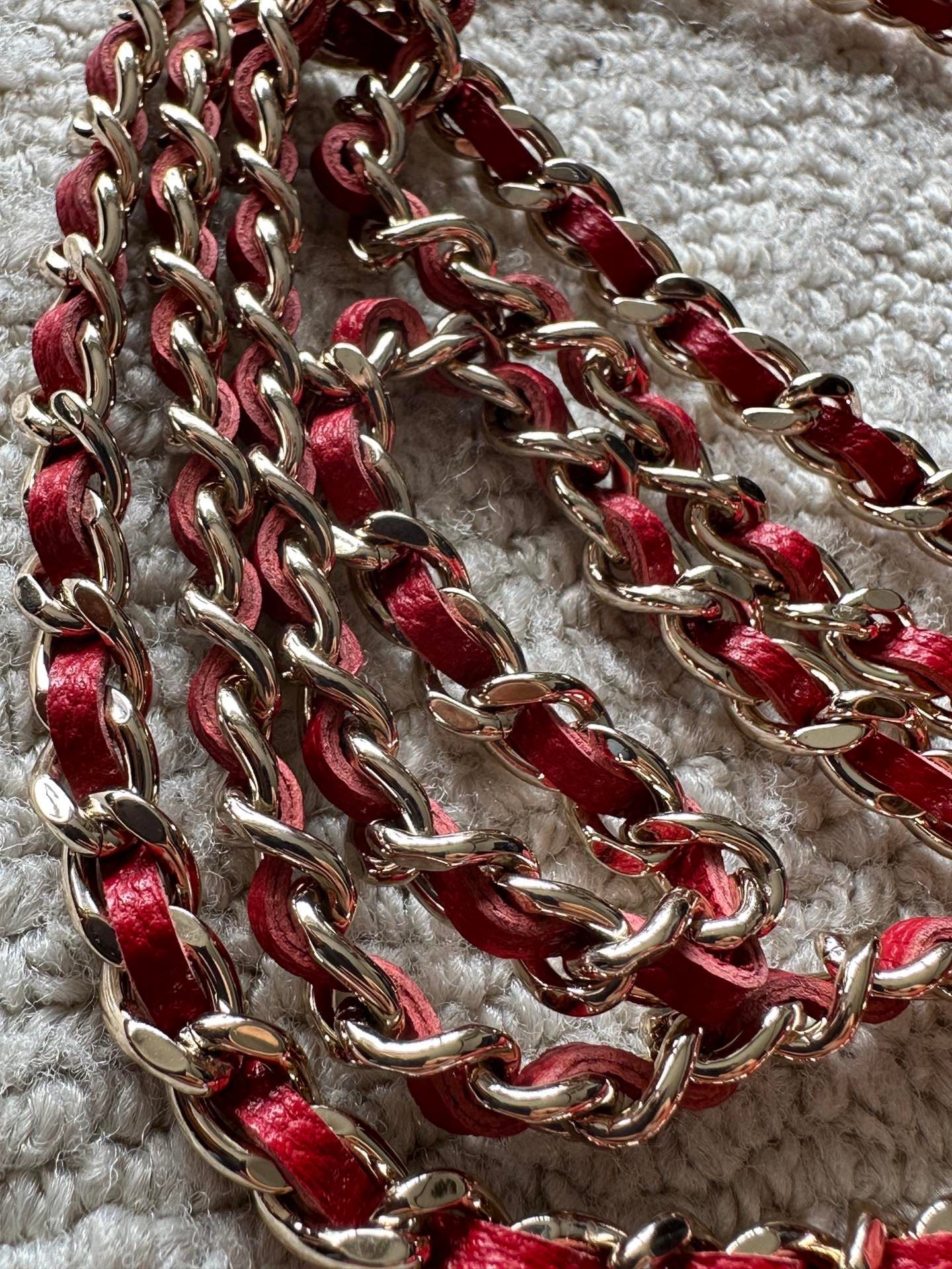 Chanel 2025 Trendy CC Wallet on Chain 19cm Bag Red Caviar Leather 320293