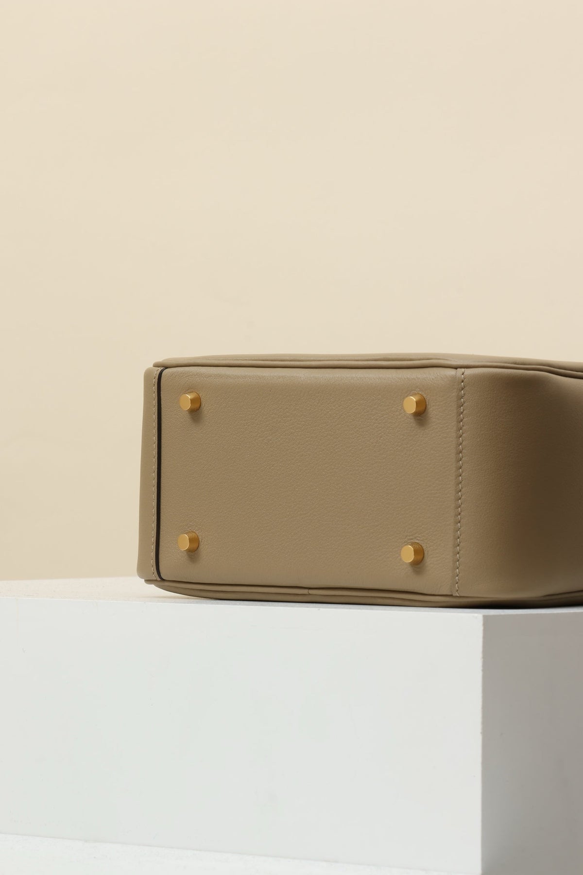 High-end Hermes 2026 Mini Lindy 19cm Swift Calfskin Suede