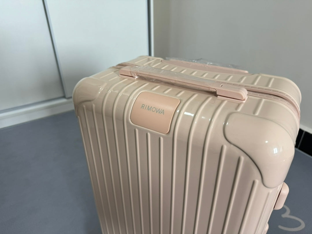 Rimowa 2025 Essential Suitcase Petal Pink Polycarbonate 274068