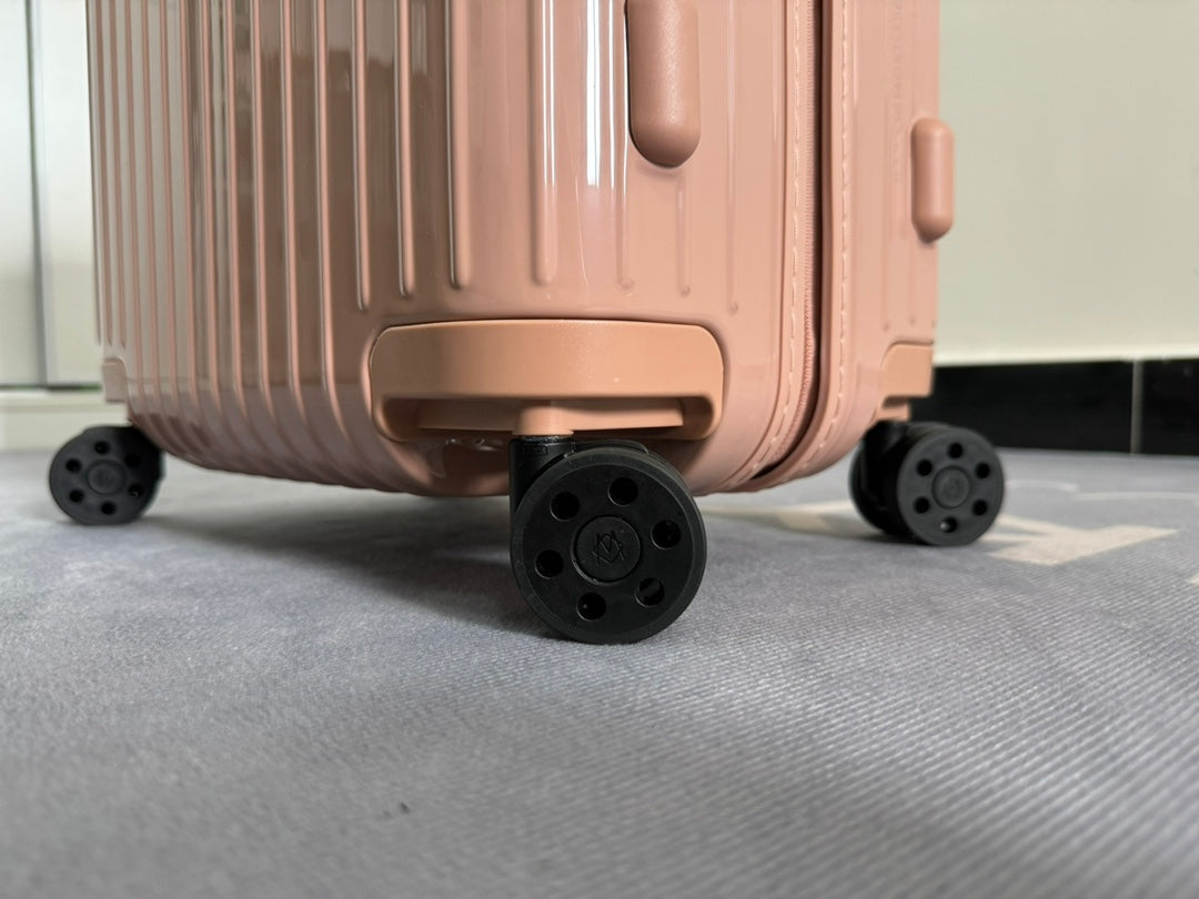 Rimowa 2025 Essential Suitcase Desert Pink Polycarbonate 274071