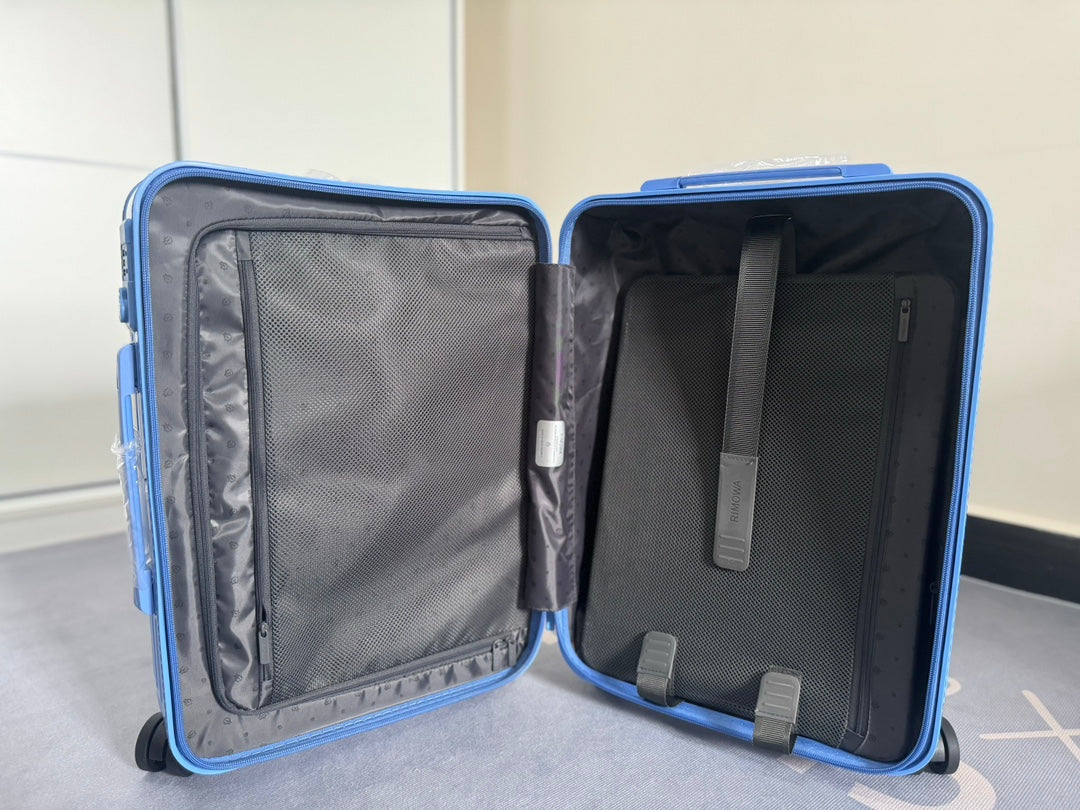 Rimowa 2025 Essential Suitcase Ocean Blue Polycarbonate 274086
