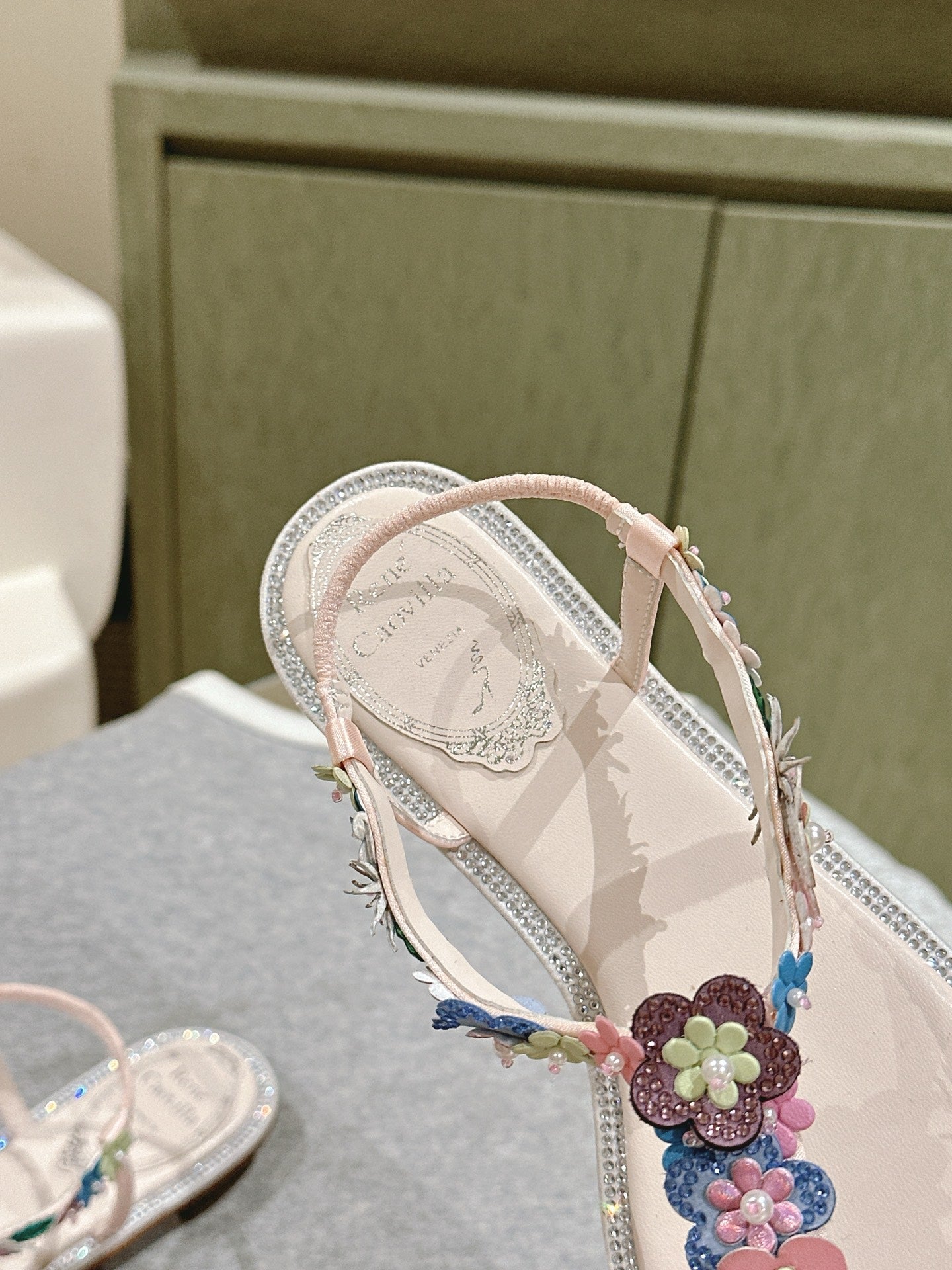RC 25 Thong Multicolor Flower Flat Sole Light Pink Silk Rhinestones 268067