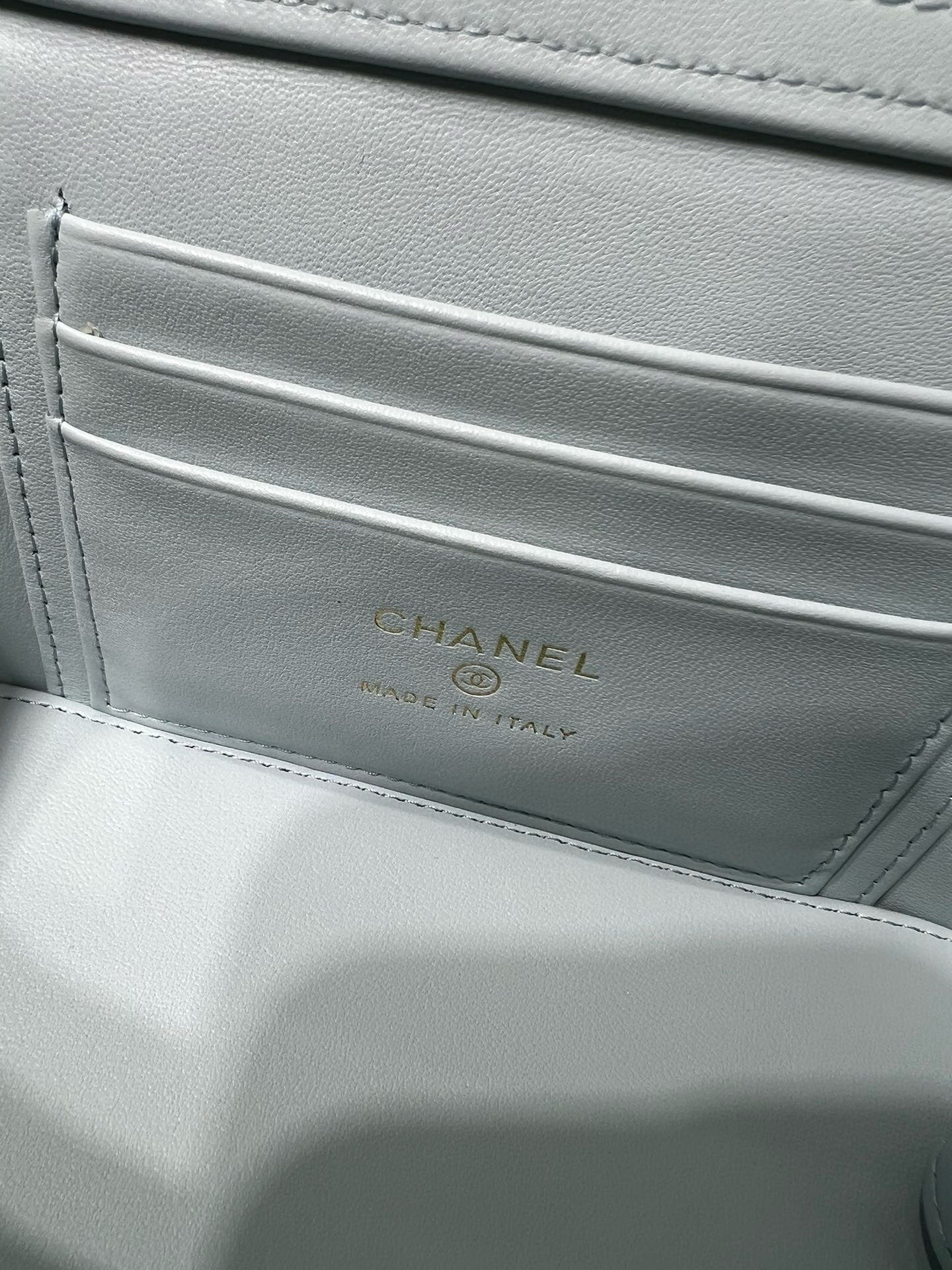 CC 25S Small Vanity 17cm Cloud Blue Grained Calfskin Light Gold Hardware