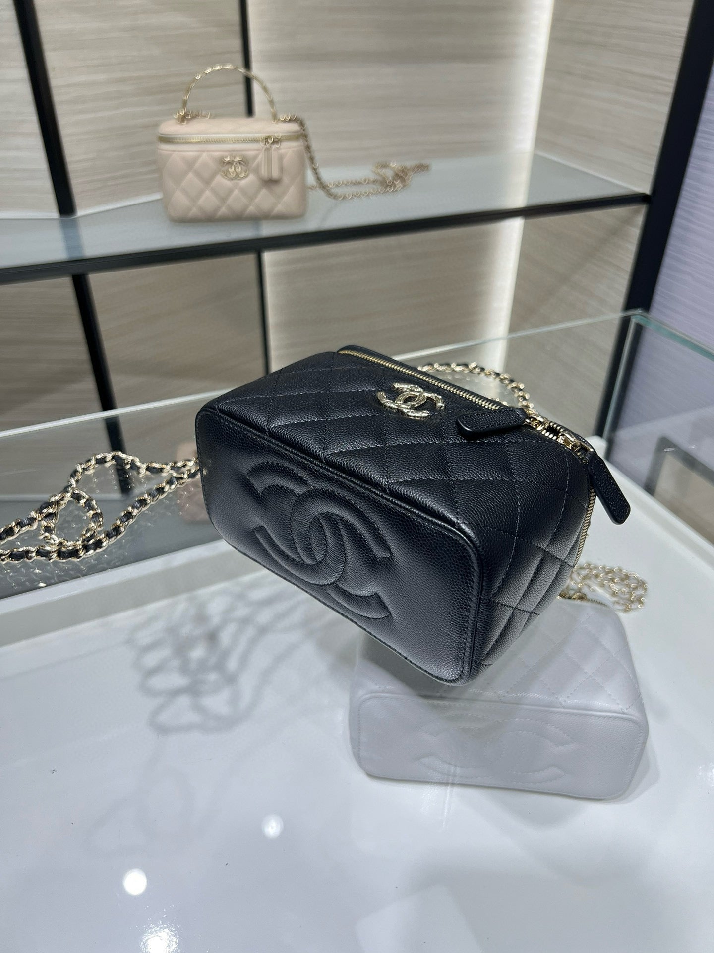 CC 25S Small Vanity 17cm Black Grained Calfskin Light Gold Hardware