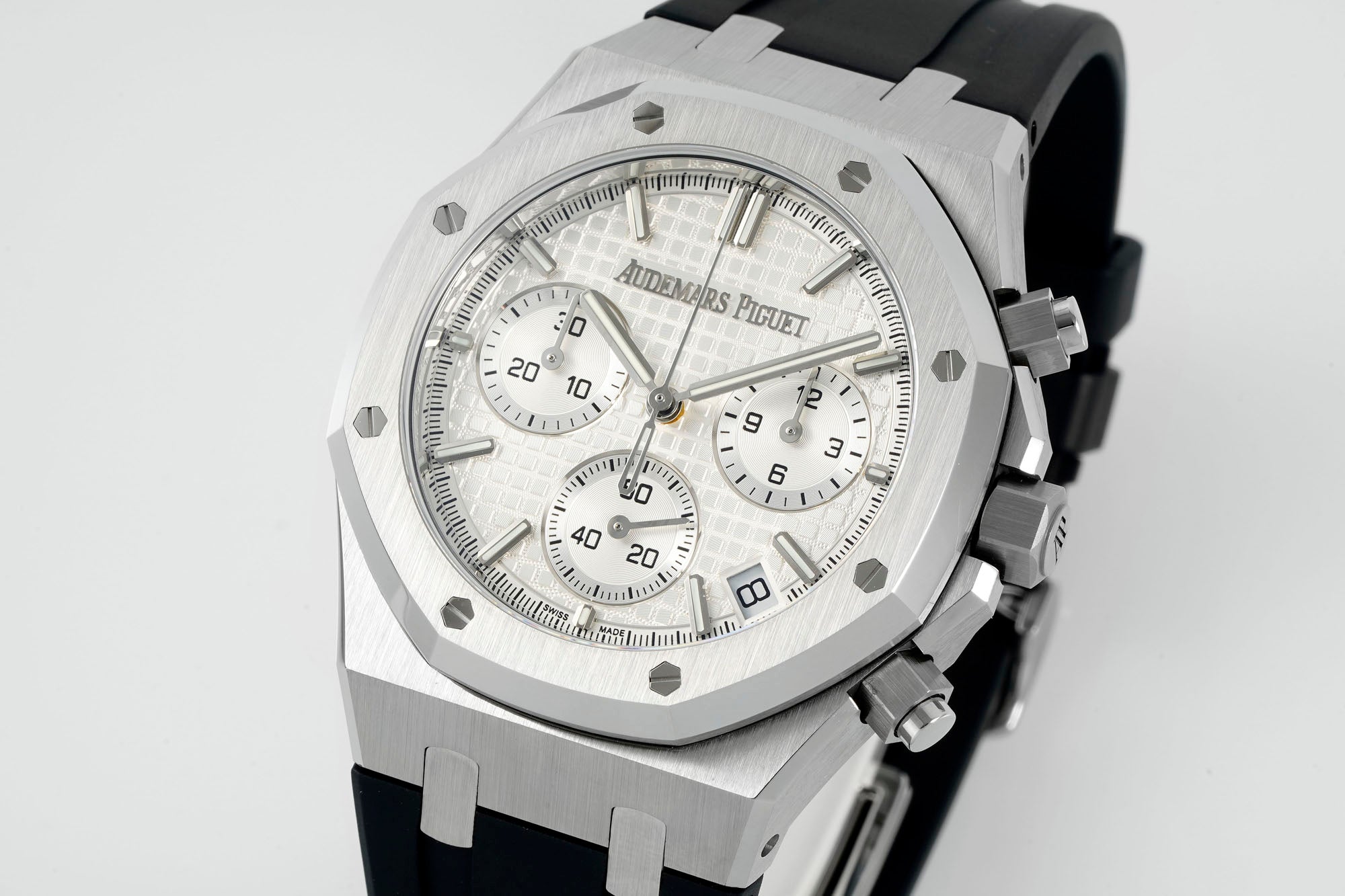 Audemars Piguet Royal Oak Chronograph 41mm Steel Case White Dial Rubber Strap