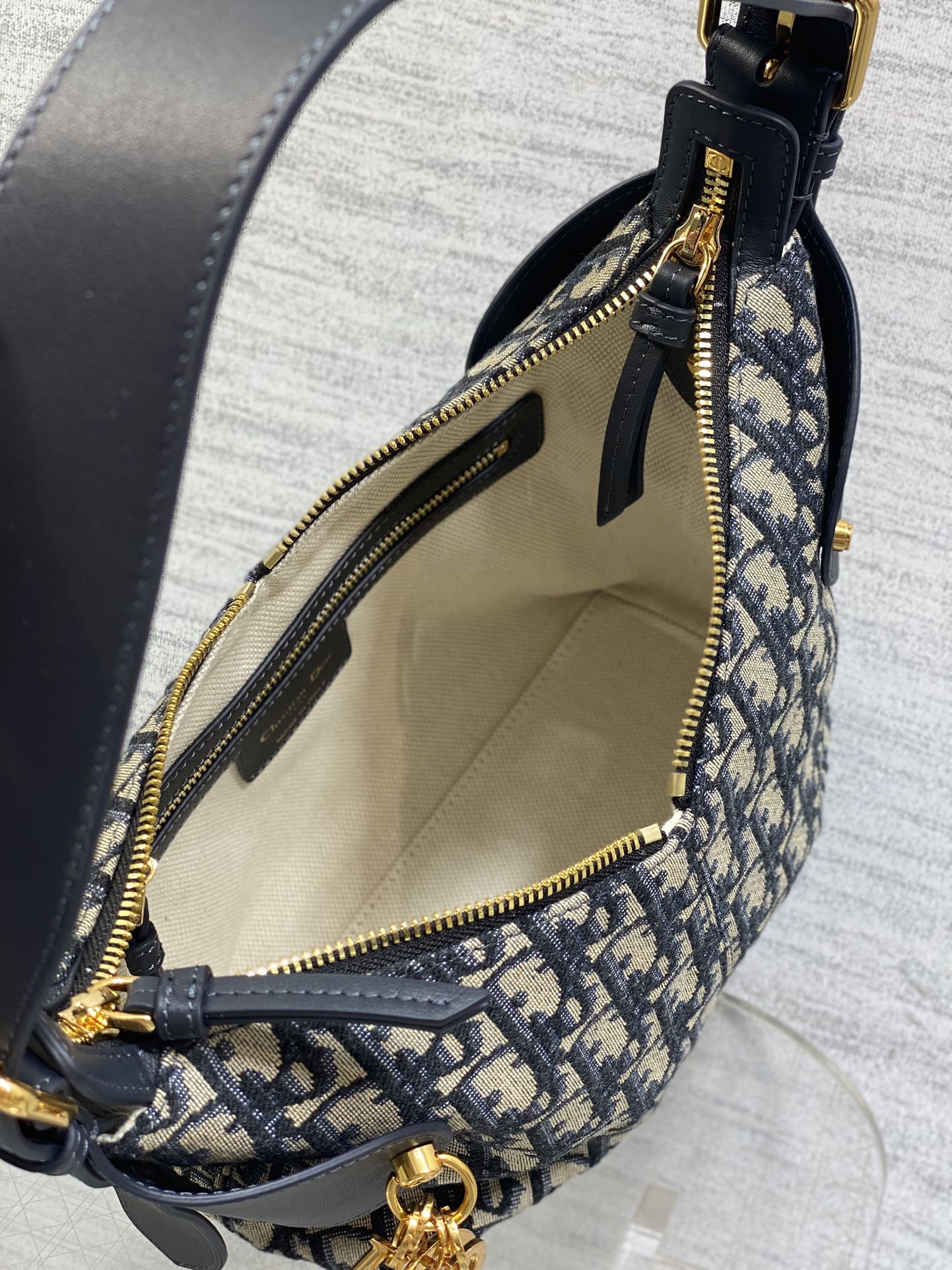 Dior 2025 Voyage Bag 23cm Navy Blue mix Beige Canvas Leather 270572
