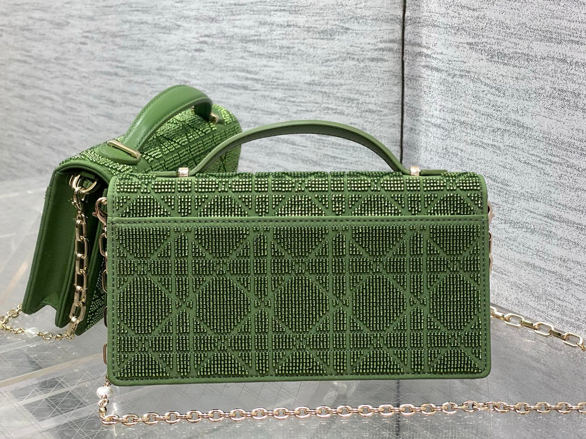 Dior 2026 Microbead-Embroidered Bag 21cm Cotton Leather 355271