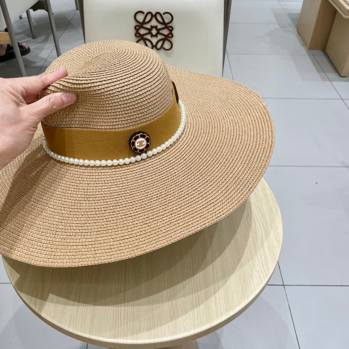 Chanel Wide-brimmed Hat 412790