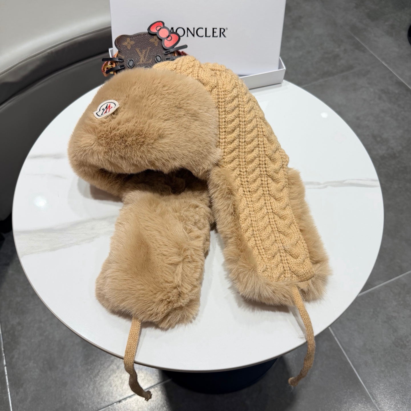 Moncler Lei Feng Hat 436937