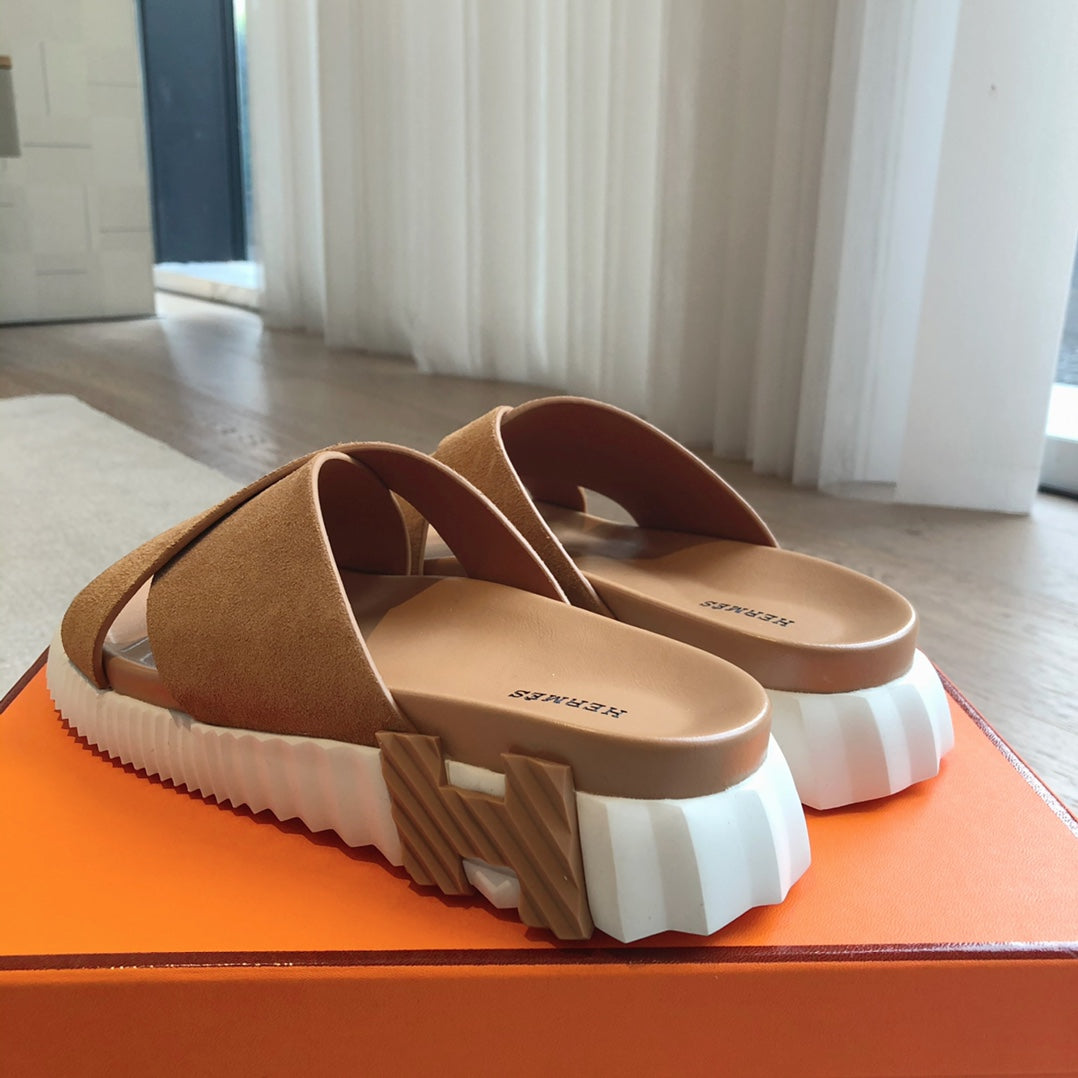 HM INFRA SANDAL CAMEL SUEDE