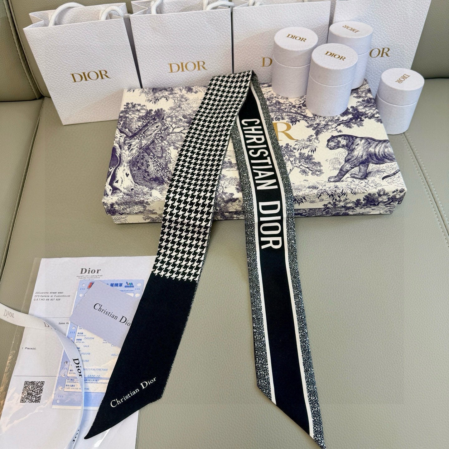 CD Twilly Mini Scarf 105cm Black Mulberry Silk 766722