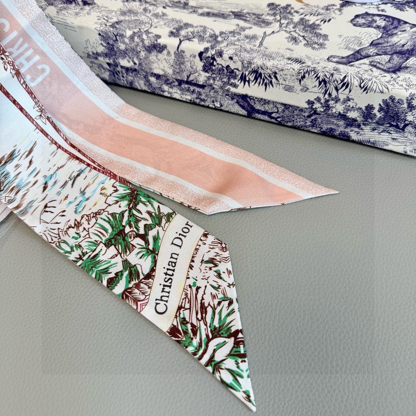 CD Twilly Mini Scarf 105cm Light Pink Colorful Mulberry Silk 945717