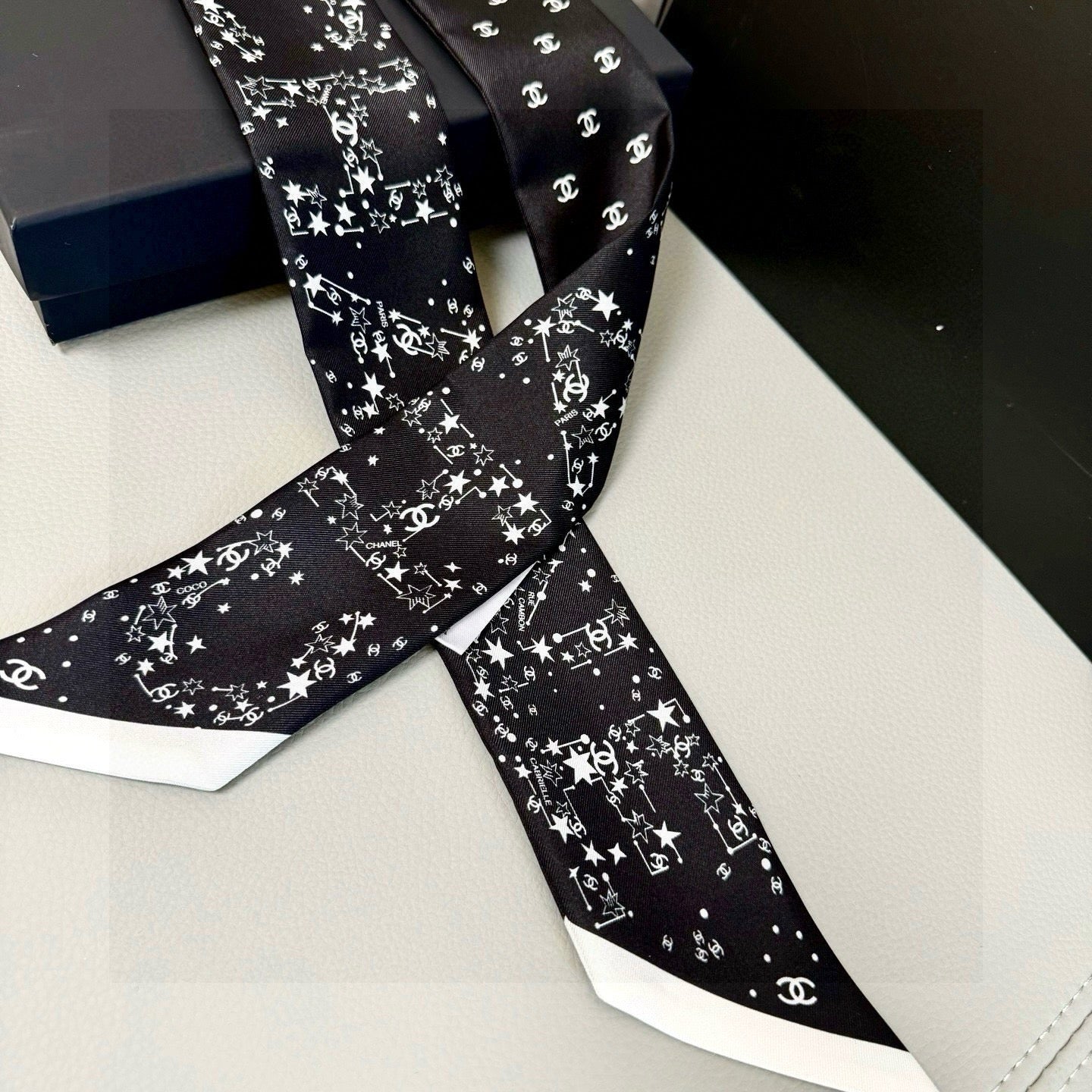 CC  Twilly Mini Star Scarf 120cm Black Mulberry Silk 945724