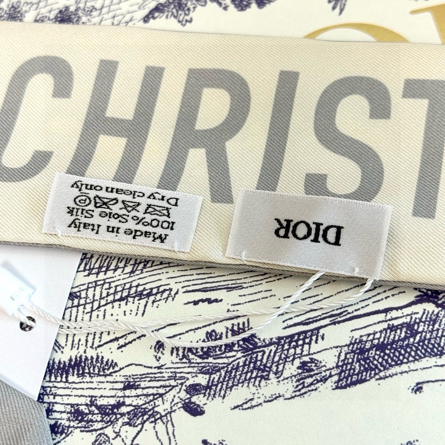 CD Twilly Mini Scarf 105cm Light Gray Mulberry Silk 953239