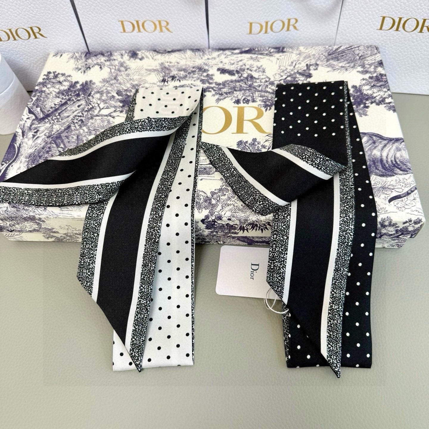 CD Twilly Mini Scarf 105cm Black White Mulberry Silk 957050