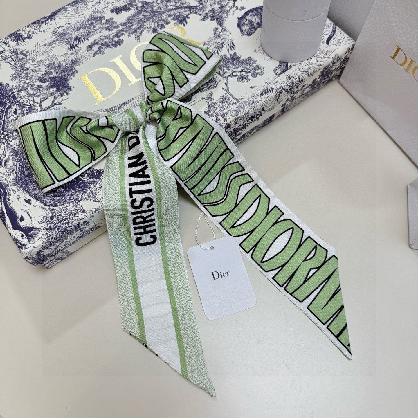 CD Twilly Mini Scarf 105cm Green Mulberry Silk 957051